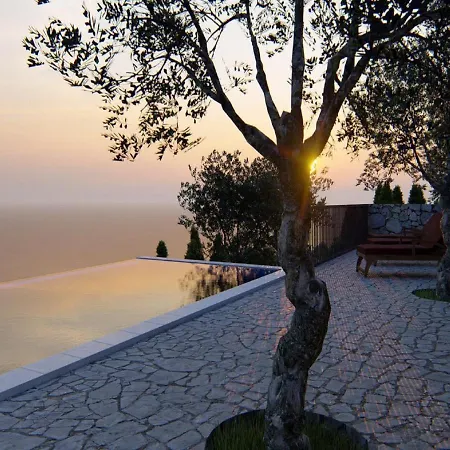 Secluded Paradise